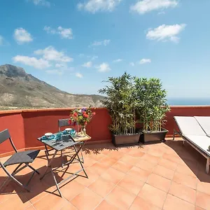 https://apartamentos-barranco-del-infierno.adeje-hotels.com